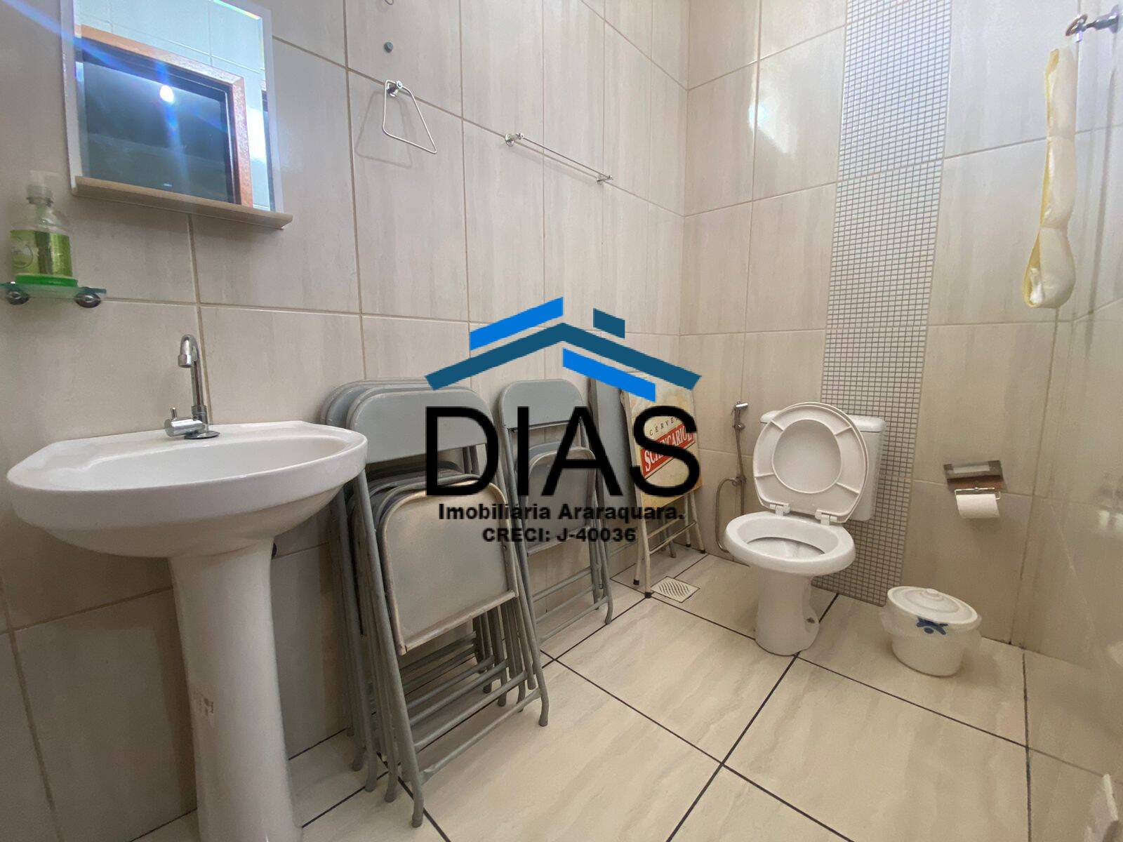 Casa à venda com 4 quartos, 180m² - Foto 13