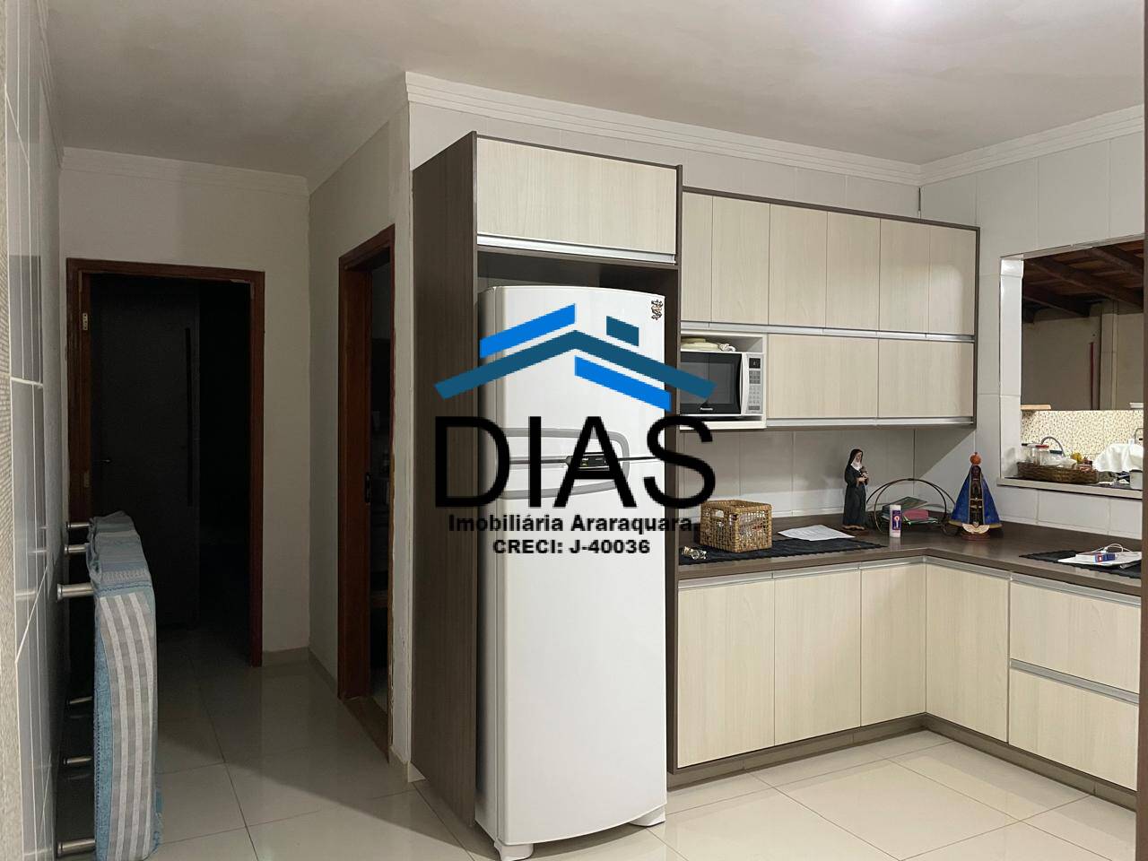 Casa à venda com 2 quartos, 135m² - Foto 3