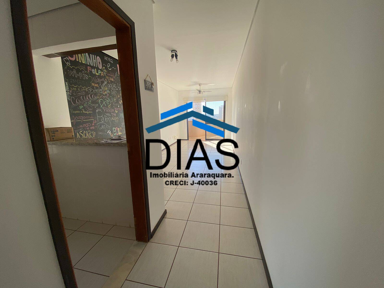 Apartamento à venda com 2 quartos, 127m² - Foto 2