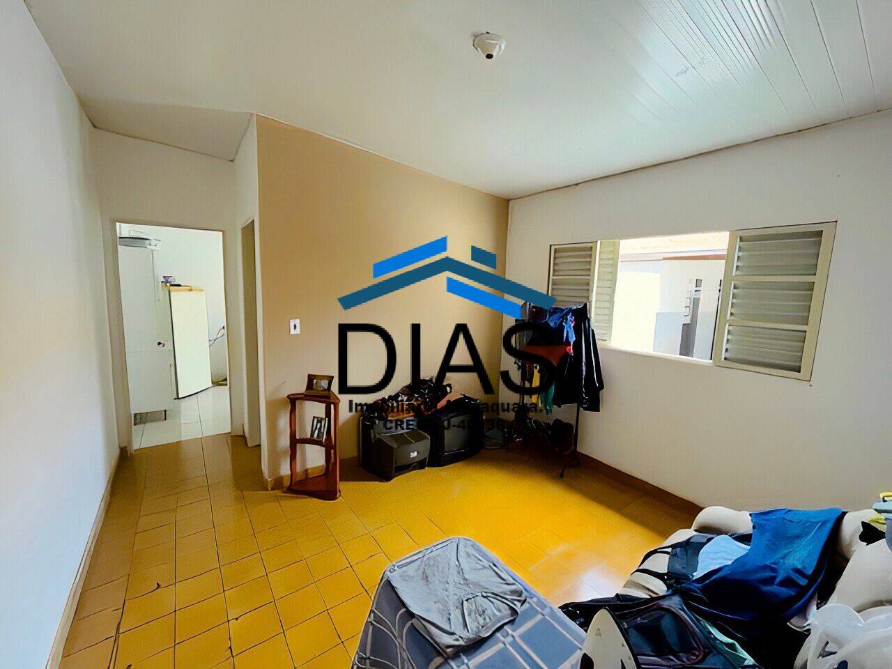 Casa à venda com 3 quartos, 251m² - Foto 2