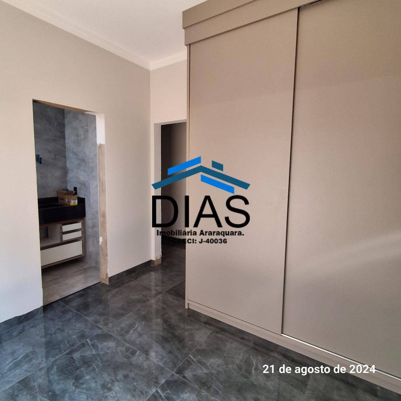 Casa à venda com 3 quartos, 250m² - Foto 9