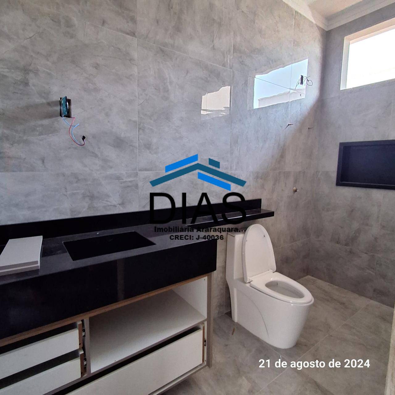 Casa à venda com 3 quartos, 250m² - Foto 10