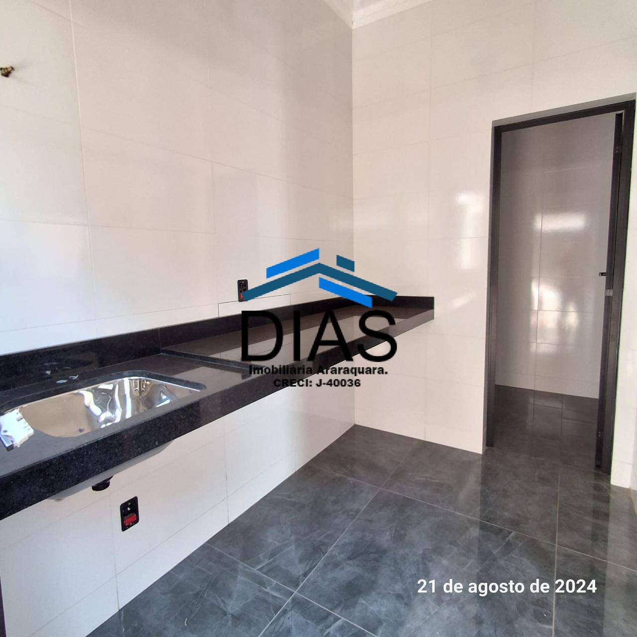 Casa à venda com 3 quartos, 250m² - Foto 11