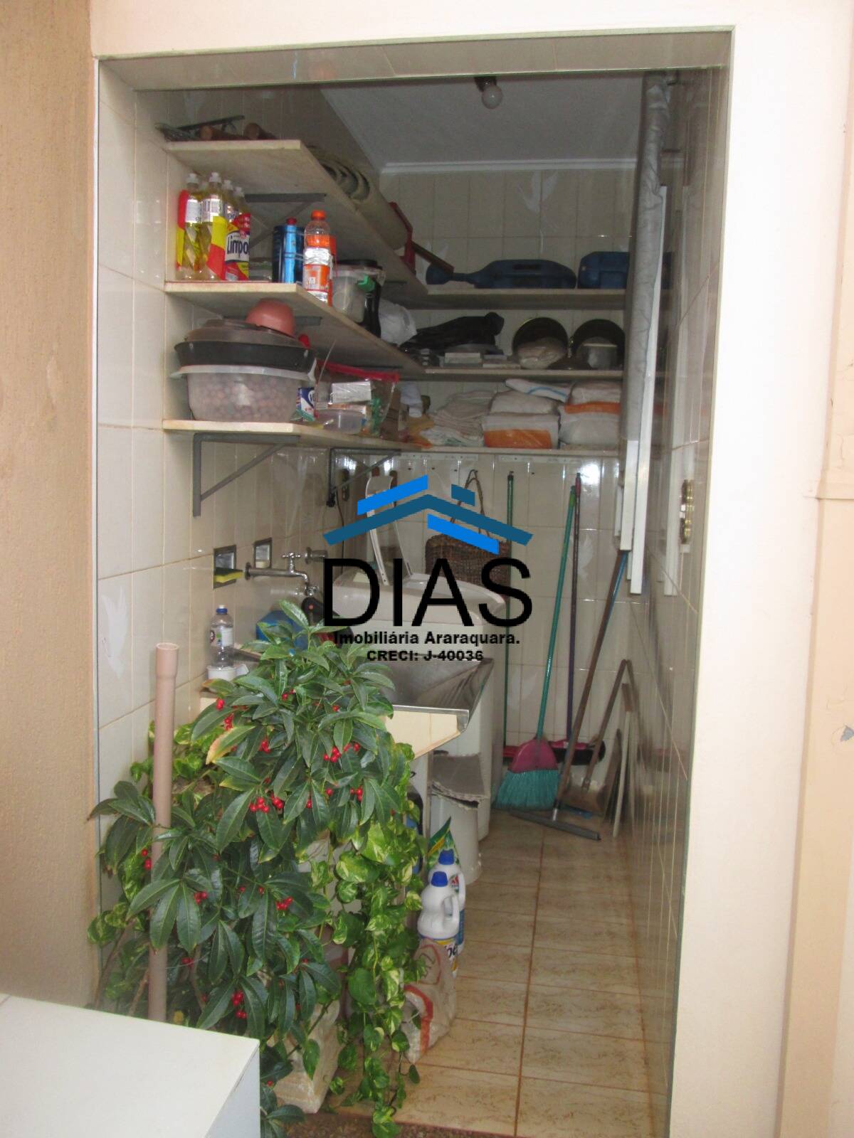 Casa à venda com 3 quartos, 196m² - Foto 9