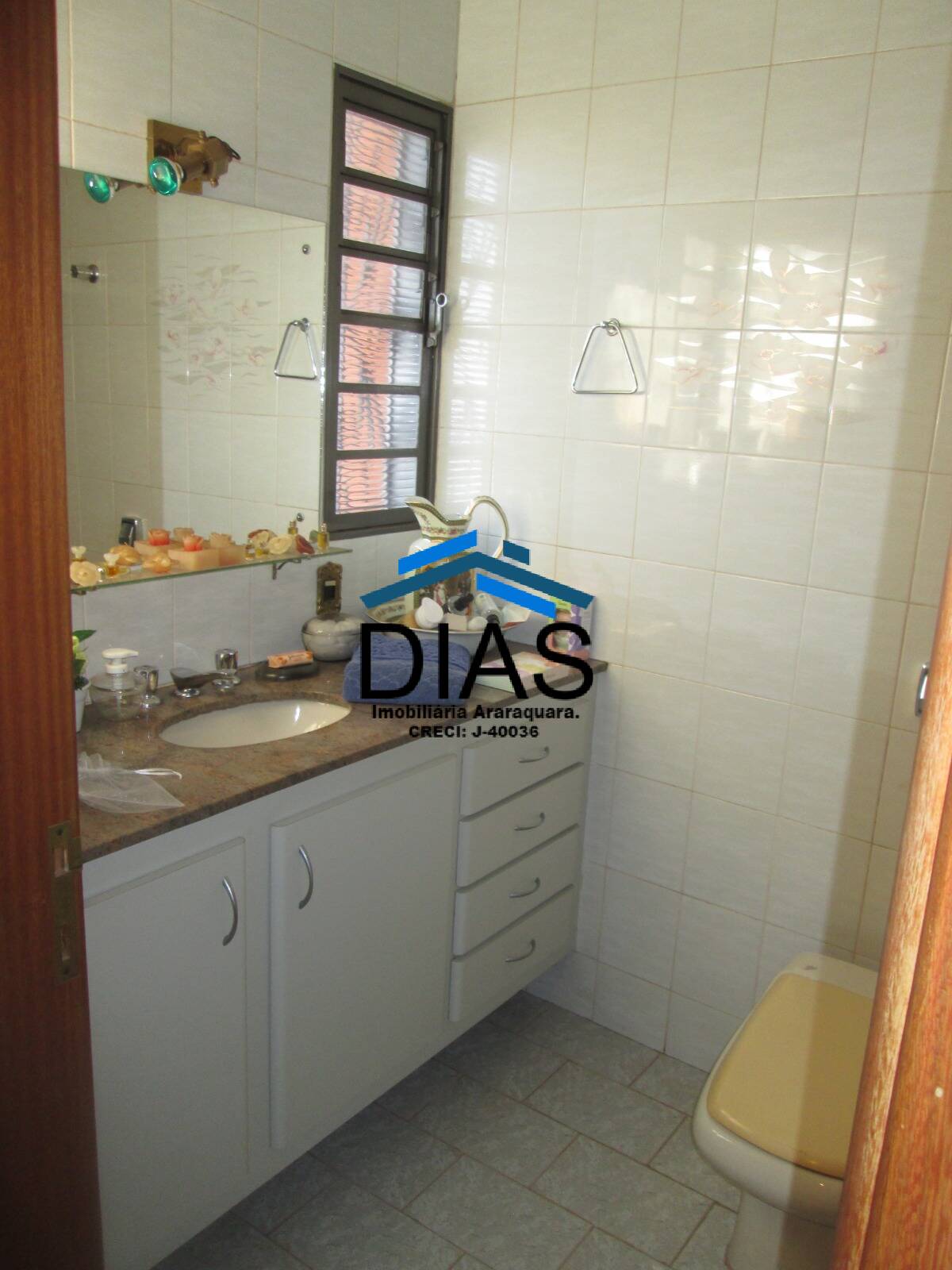 Casa à venda com 3 quartos, 196m² - Foto 15