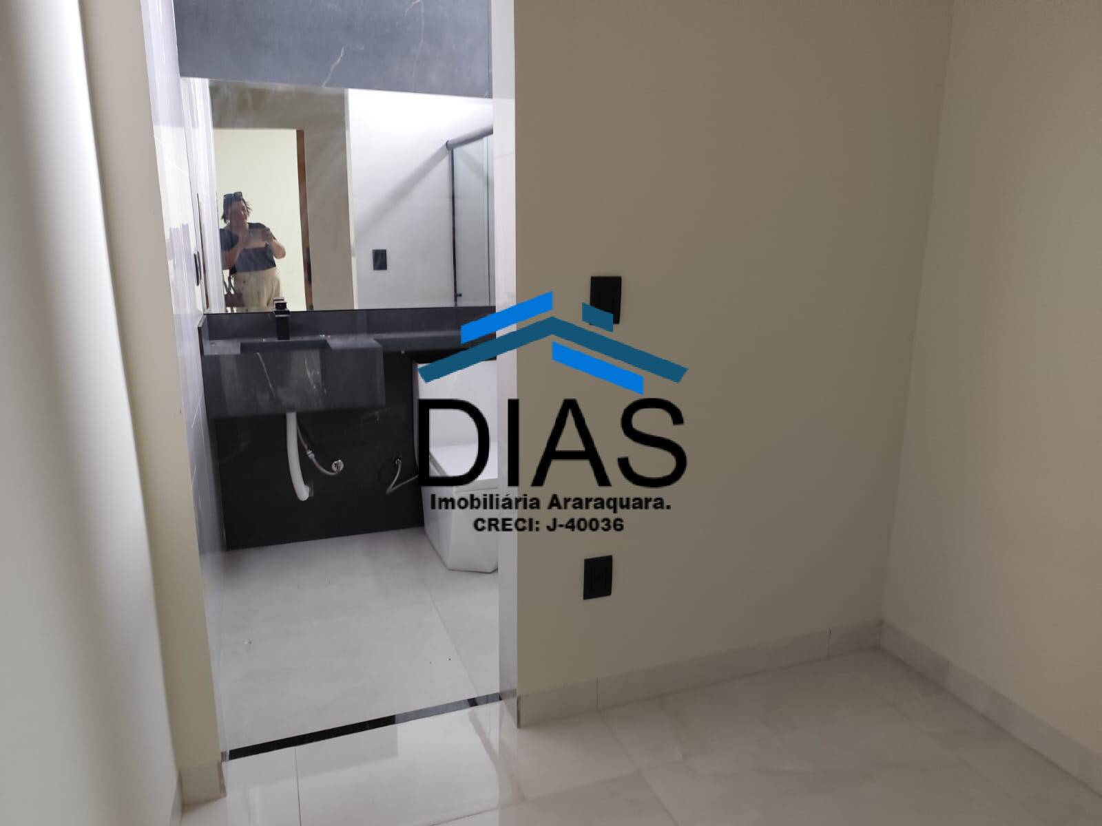 Casa à venda com 3 quartos, 120m² - Foto 9