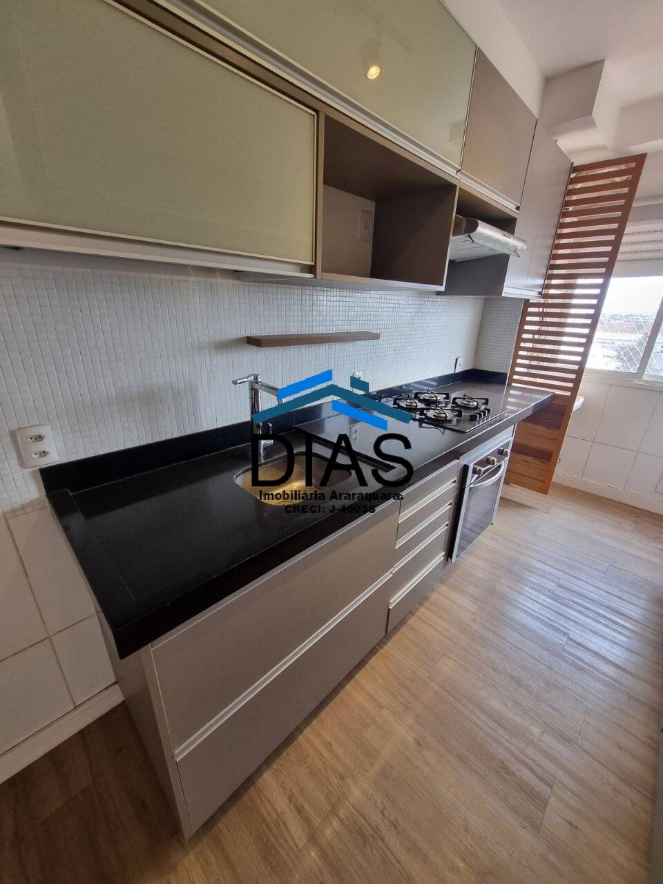 Apartamento à venda com 2 quartos, 72m² - Foto 3