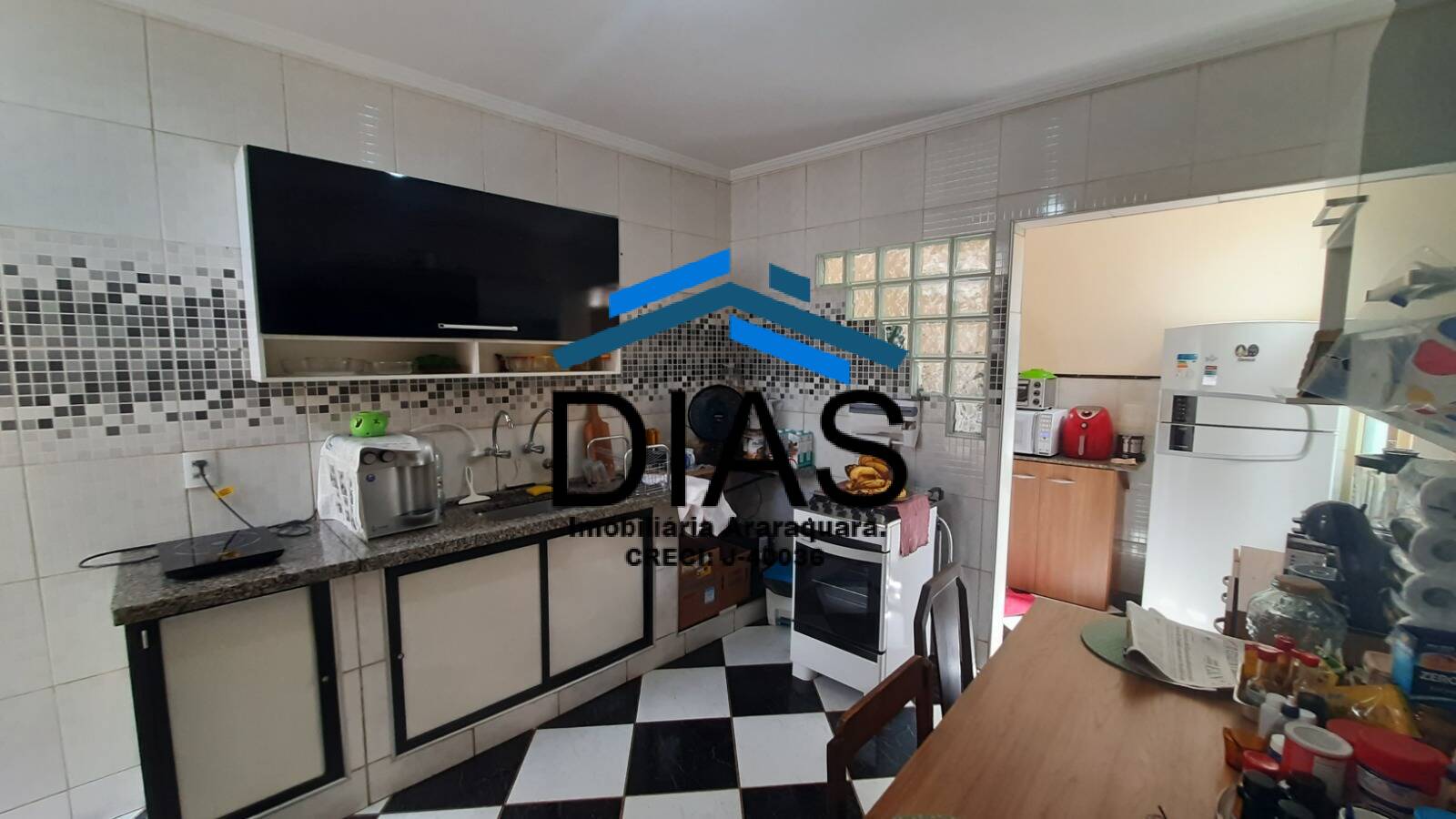 Casa à venda com 2 quartos, 121m² - Foto 4