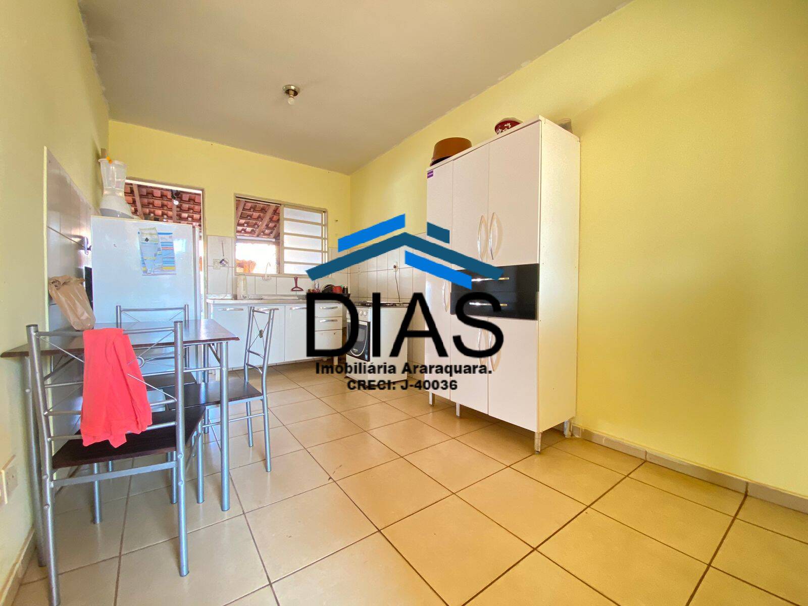 Casa à venda com 2 quartos, 41m² - Foto 4