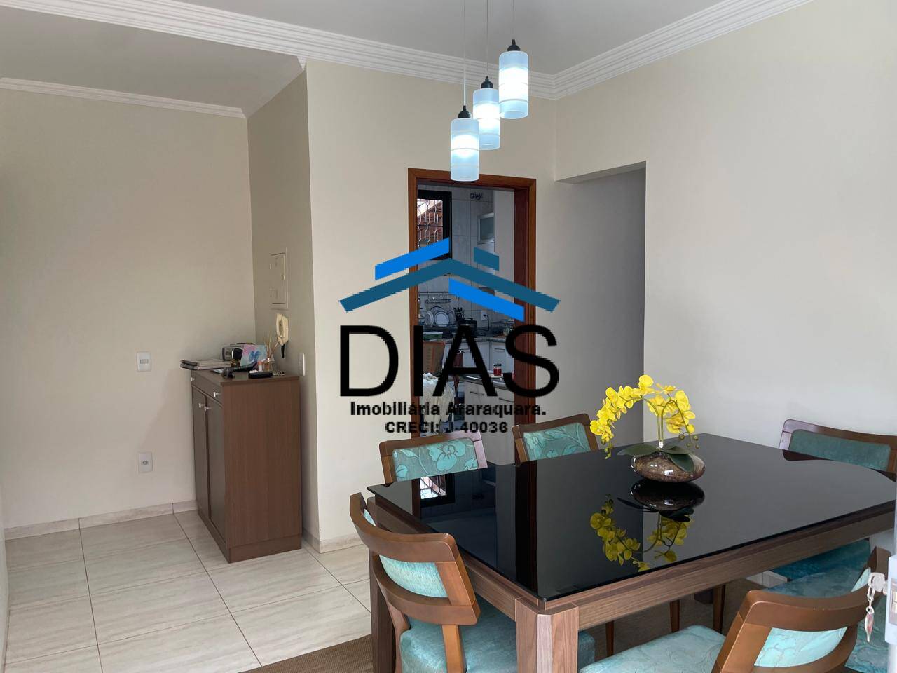 Casa à venda com 3 quartos, 209m² - Foto 5