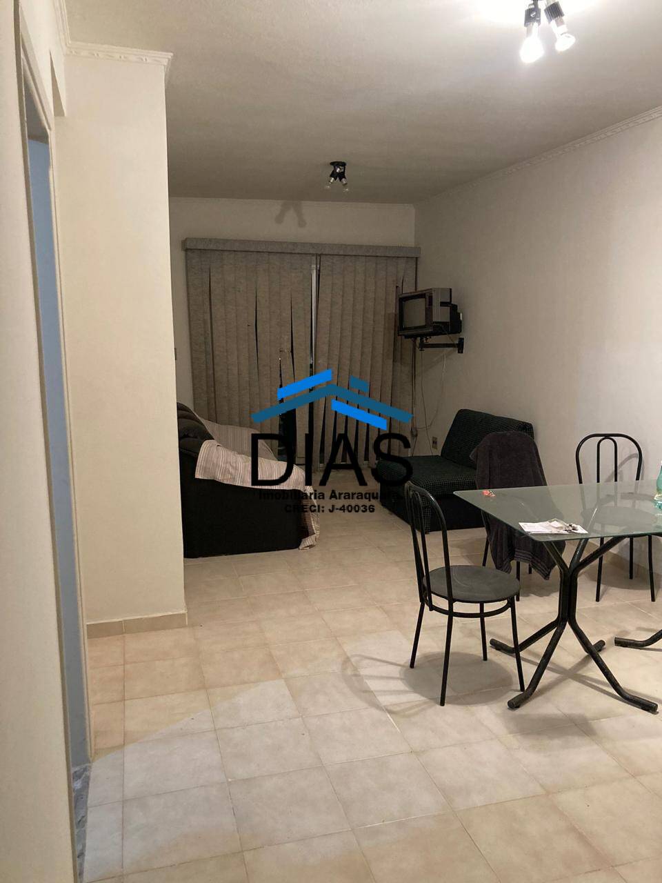 Apartamento à venda com 2 quartos, 84m² - Foto 2