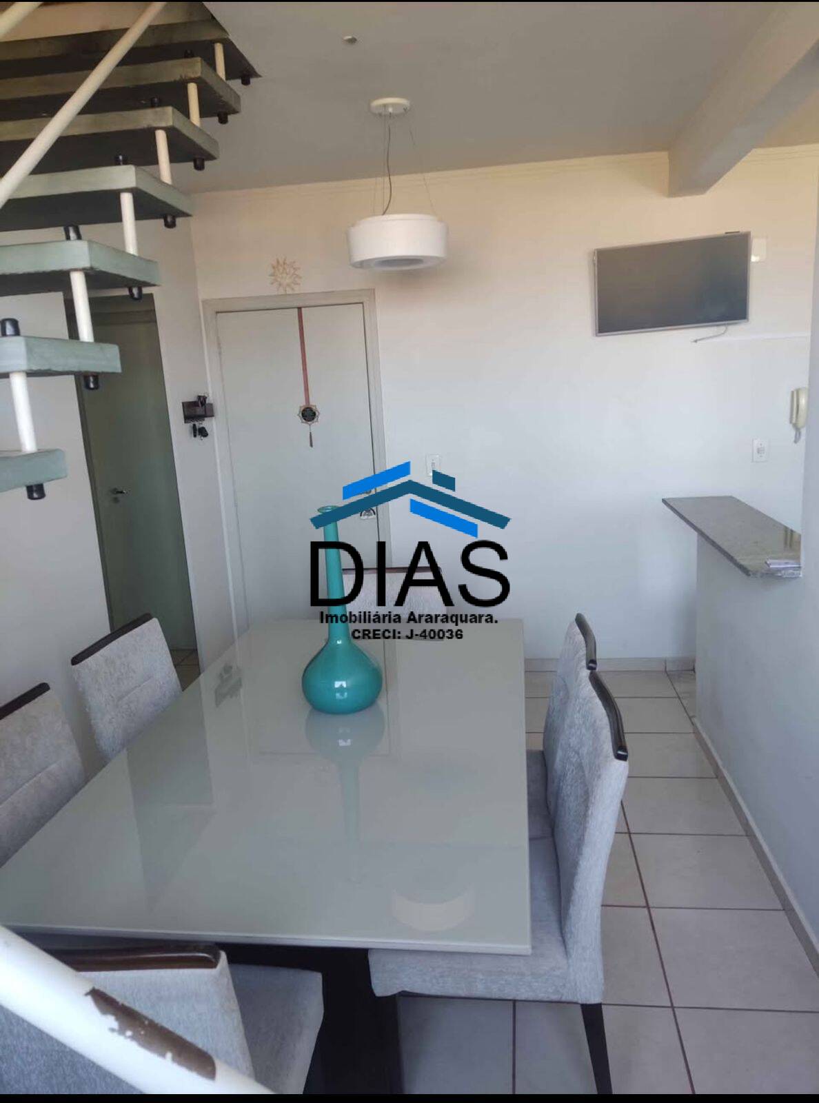 Apartamento à venda com 2 quartos, 79m² - Foto 3